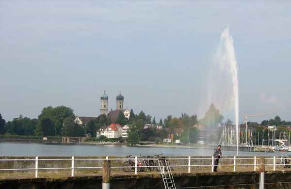 Blick auf die Schlosskirche zu Friedrichshafen / Bodensee