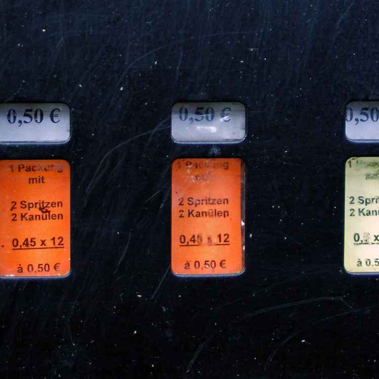 Kondom- und Spritzenautomat