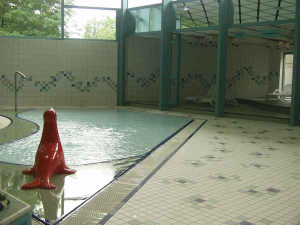Hallenbad 1