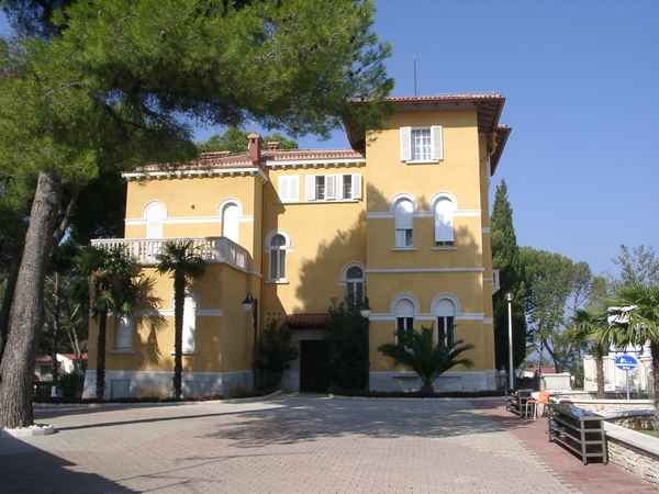 APARMENTANLAGE  LAGUNA BELLEVUE POREC