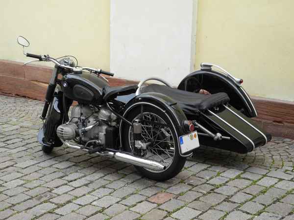 BMW Oldtimer mit Seitenwagen