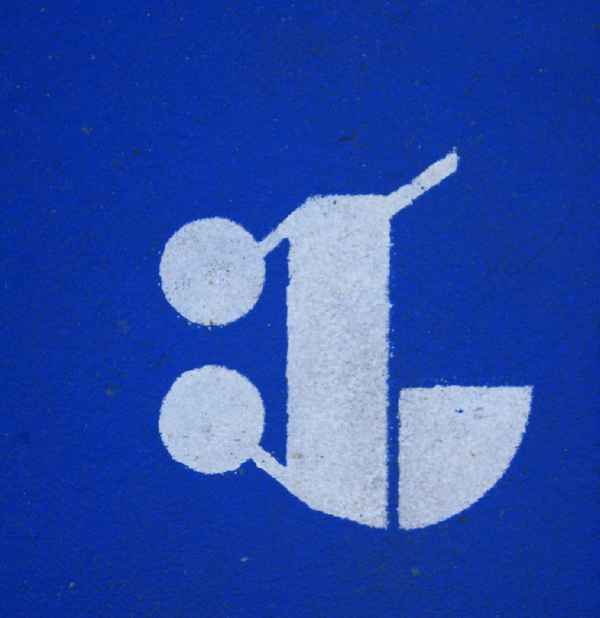KINDERWAGEN HIER