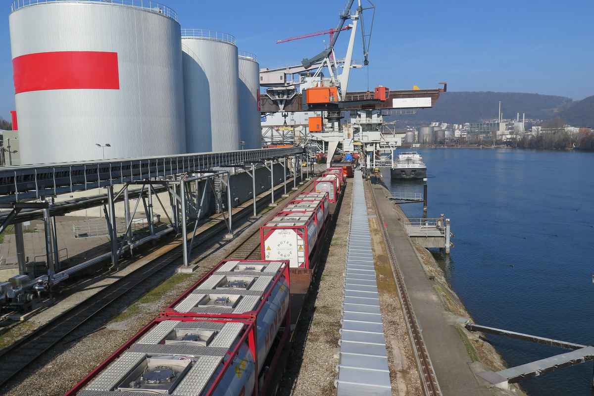 Frachthafen Birsfelden (Schweiz)