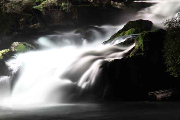 Rheinfall bei Nacht