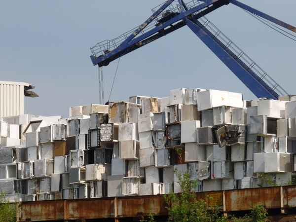 Recycling: alte Kühlschränke