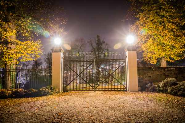 Schlosstor geschlossen