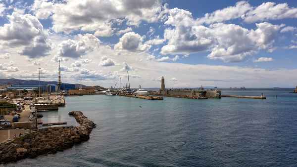 Fährhafen in Livorno