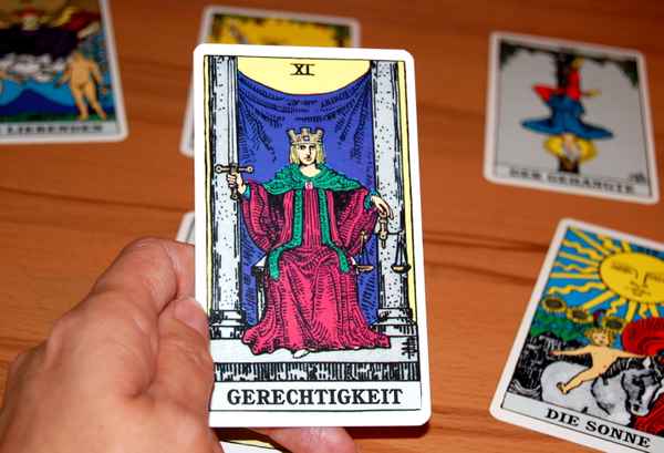 tarotkarte "gerechtigkeit"