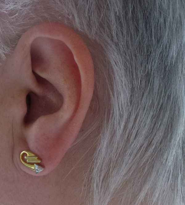 Ohr mit Ohrstecker