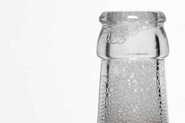 Flaschenbhals mit Schaum