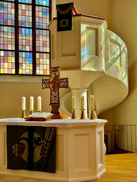 Altar und Kanzel