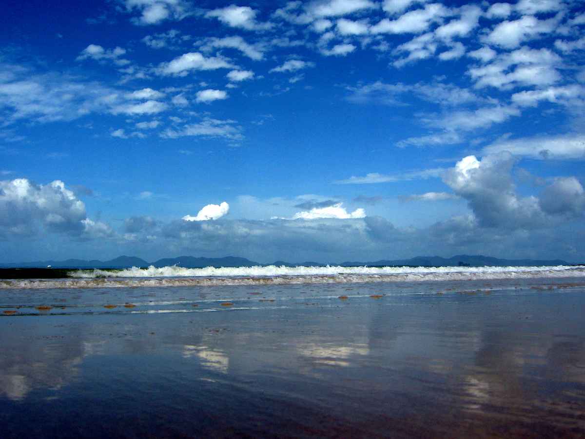 Wolken und Meer