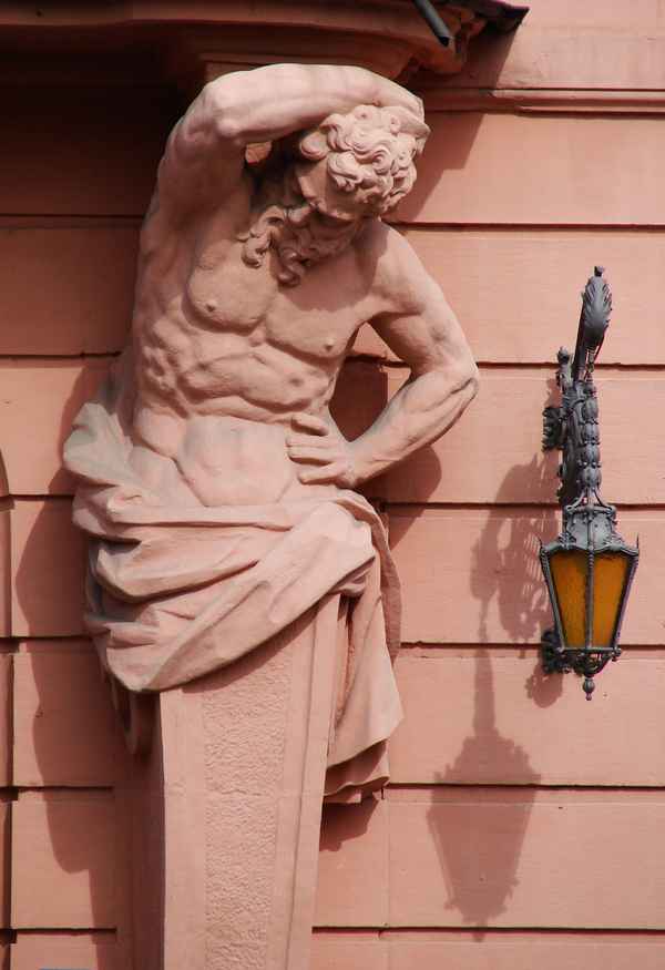 Balkonträger am Landtag zu Mainz