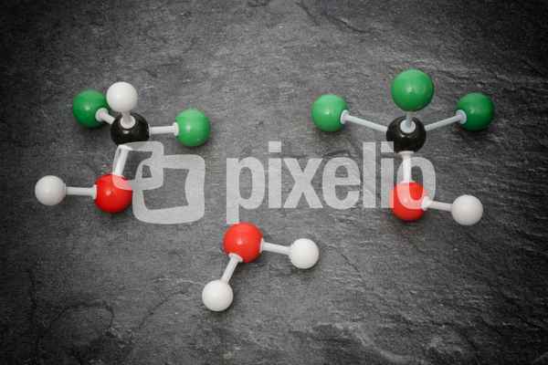 Moleküle