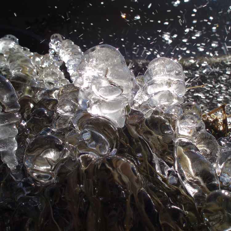 Bizarres Eisgebilde