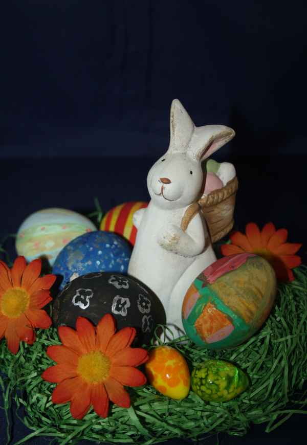 Osterhase mit Blümchen