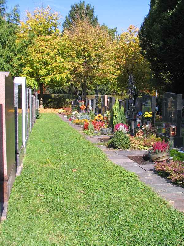 Friedhof in Österreich (2)