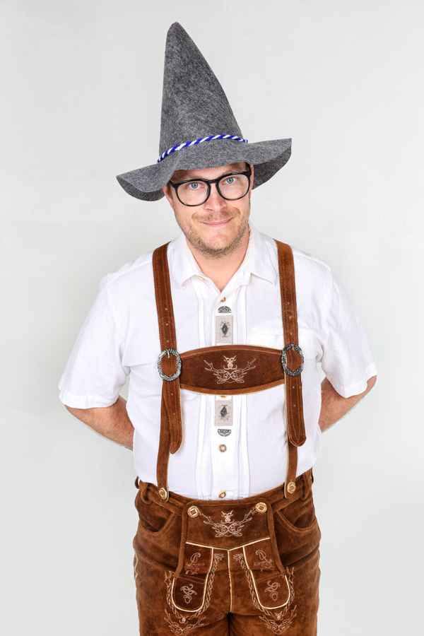 Oktoberfest-Nerd mit Hut