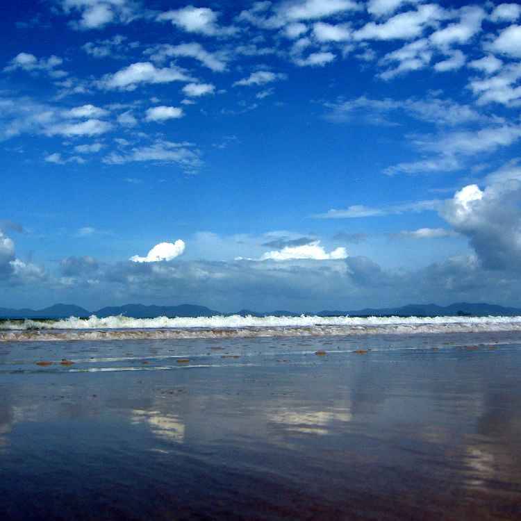 Wolken und Meer