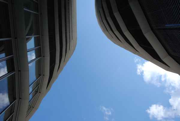 Fassade in den Himmel