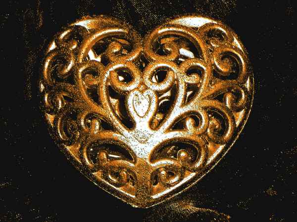 HERZ AUS GOLD