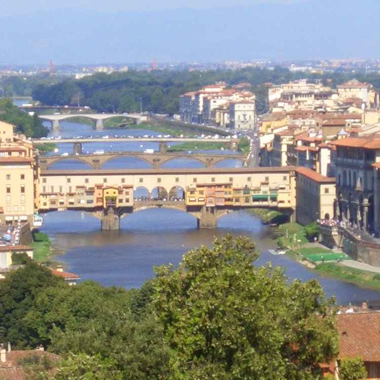 Arno in Florenz
