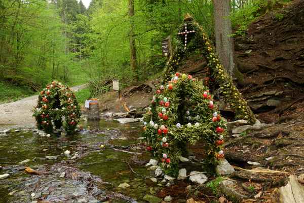 Quell-Osterbrunnen