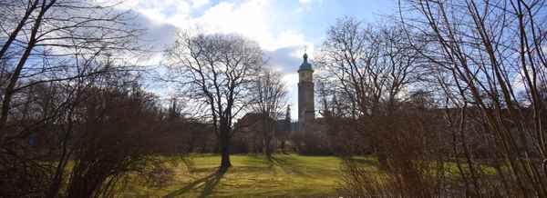 Schlossgarten mit Neideckturm