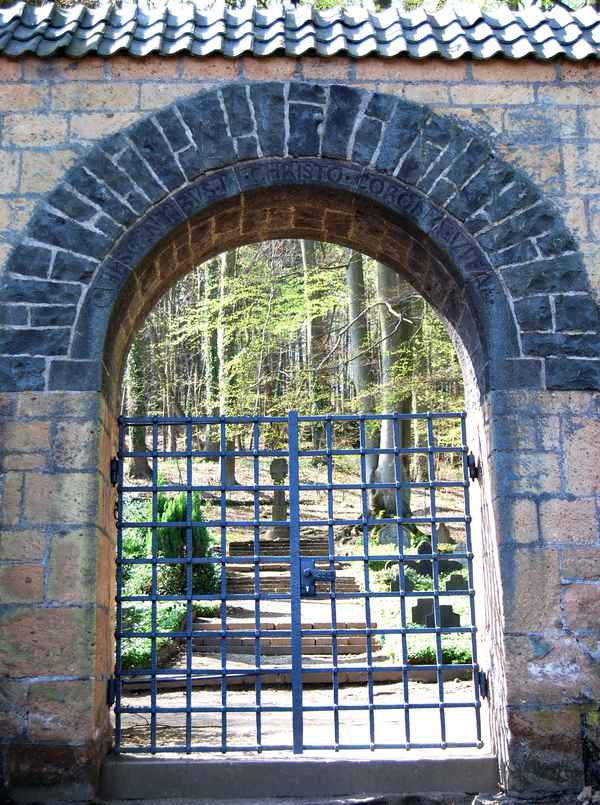 Maria Laach - Tor zum Friedhof 1