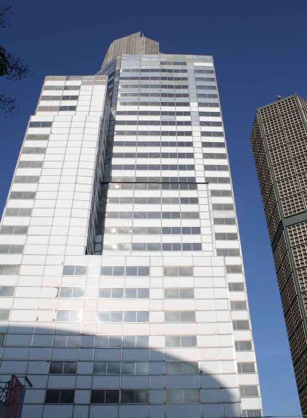 Berlin - Gedächtniskirche (eingerüstete Turmruine)