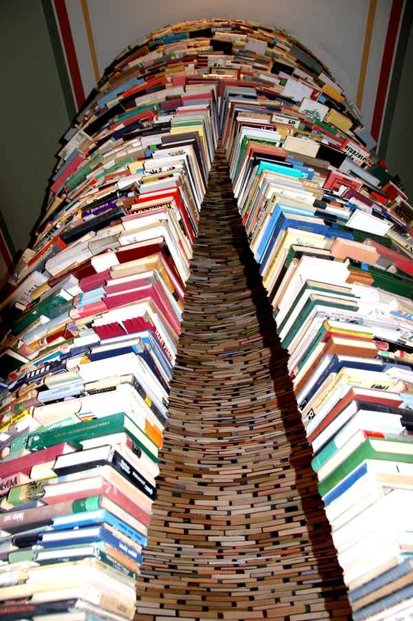 Prag: Bücherturm in der Stadtbibliothek 1