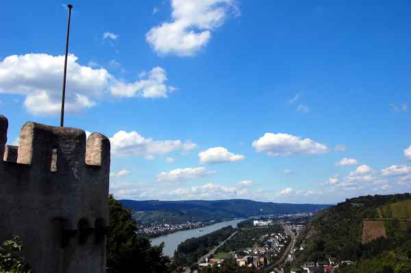 Die Marksburg zu Braubach, Blick ins Tal
