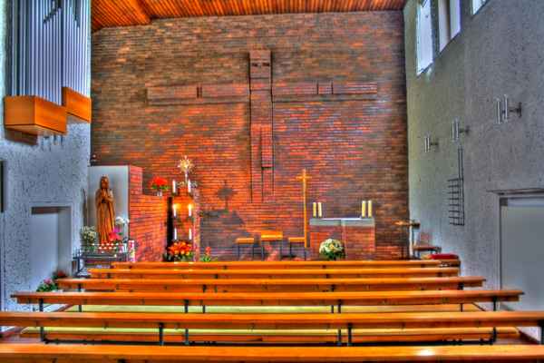 Bautzener Klosterkirche St. Clara von innen in HDR