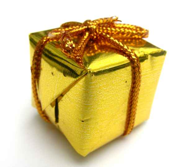 Goldenes Paket (1)