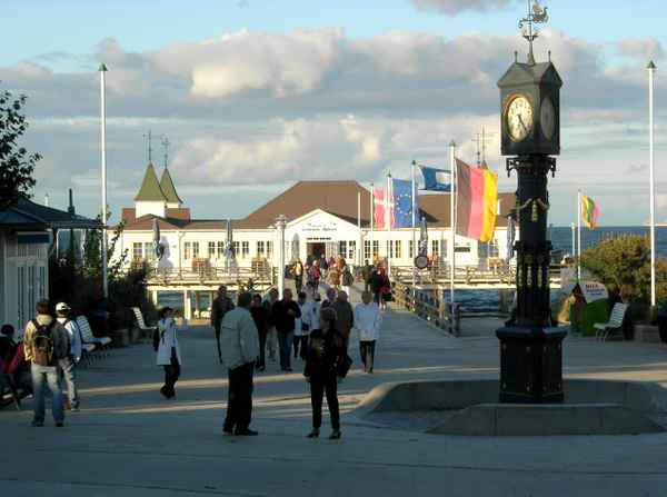 Ahlbeck/Usedom: Blick auf die historische Seebrücke