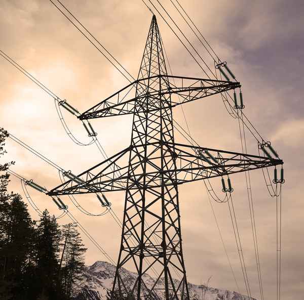 Freileitungsmast, Stromleitung