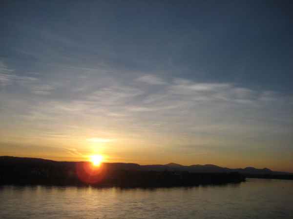 Sonnenaufgang über dem Siebengebirge