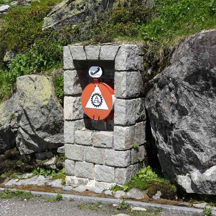 Altes Notruftelefon