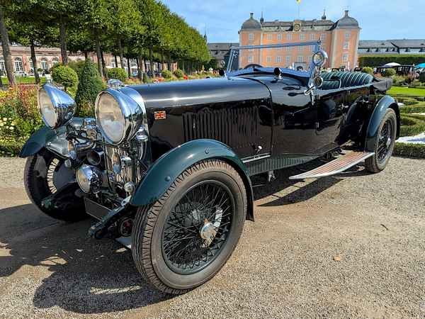 Lagonda Oldtimer bei der Classic Gala 2025 im Schwetzinger Schlosspark