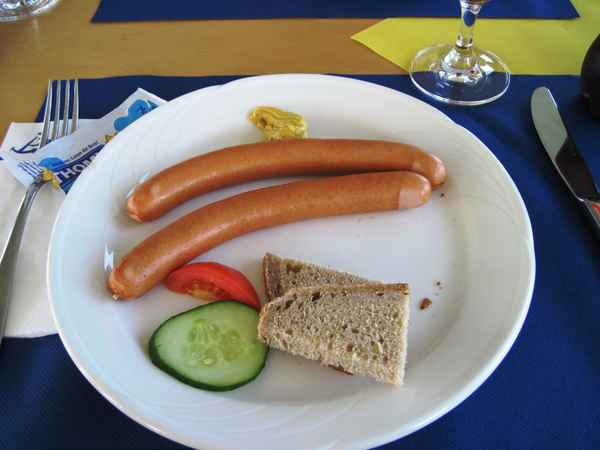 Wiener Würstchen mit Brot