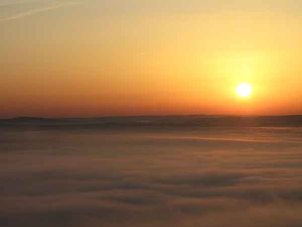 Sonnenaufgang über dem Gerstunger Becken