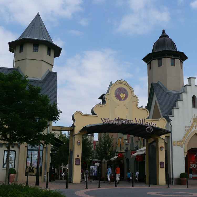 Wertheim Village Eingang