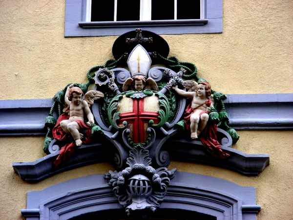 Wappen am Münsterplatz in Freiburg