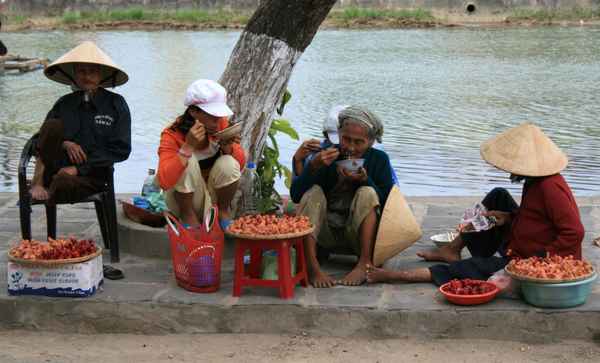 Strassenleben von Hoi An, Vietnam