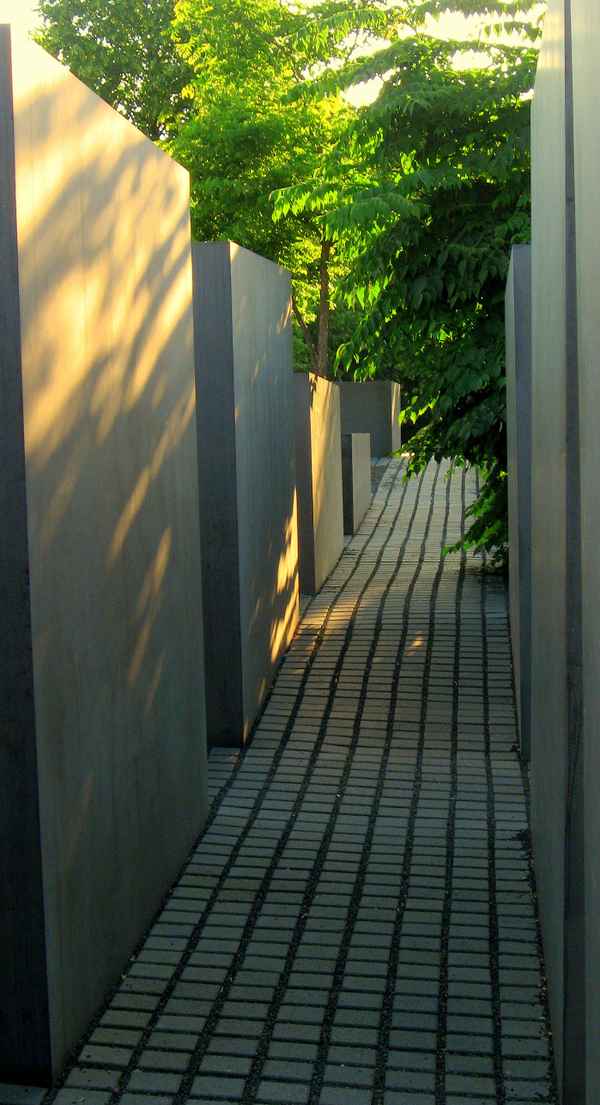 Schatten über der Vergangenheit