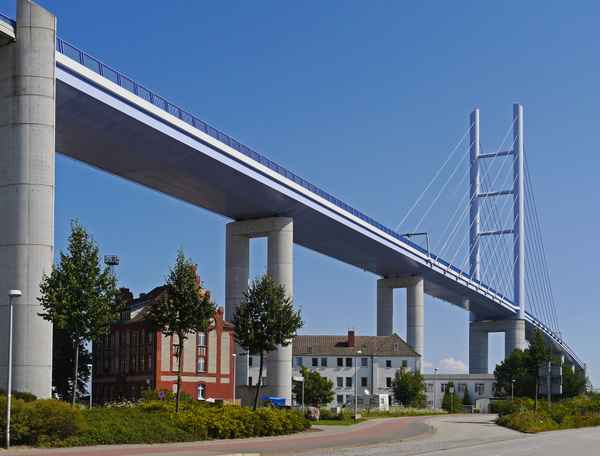 Die Häuser waren zuerst da , . . . .