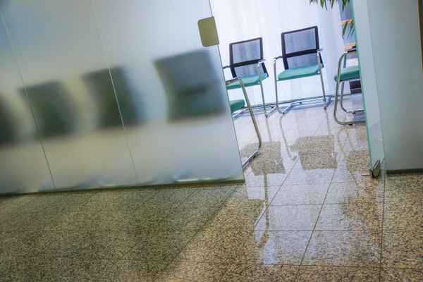 Im Wartezimmer 1
