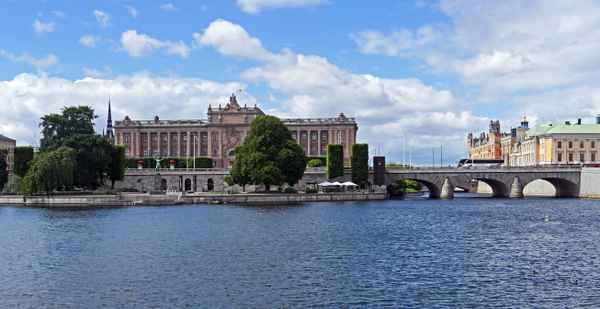 Der Reichstag . . . . ,