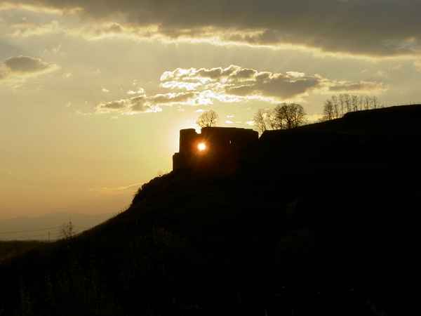Bugruine in der Abendsonne