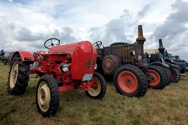 Porsche und Lanz Traktor